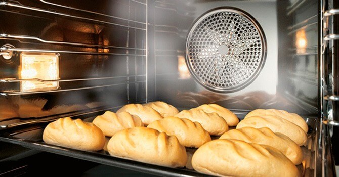 Духовой шкаф с функцией пара